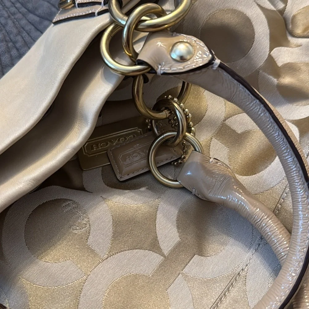 COACH MADISON LARGE CHAMPAGNE BEIGE OP ART SIGNATURE MAGAZINE TOTE BAG
